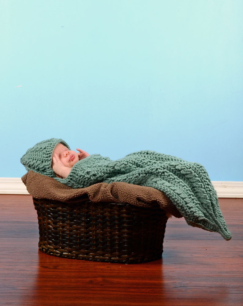 Cabled Bean Cocoon - Click Image to Close
