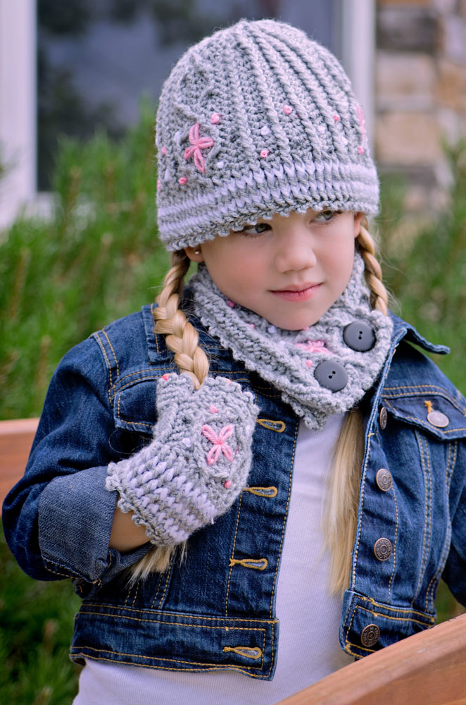 Graystone Kids Cable Hat, Neck Warmer And Fingerless