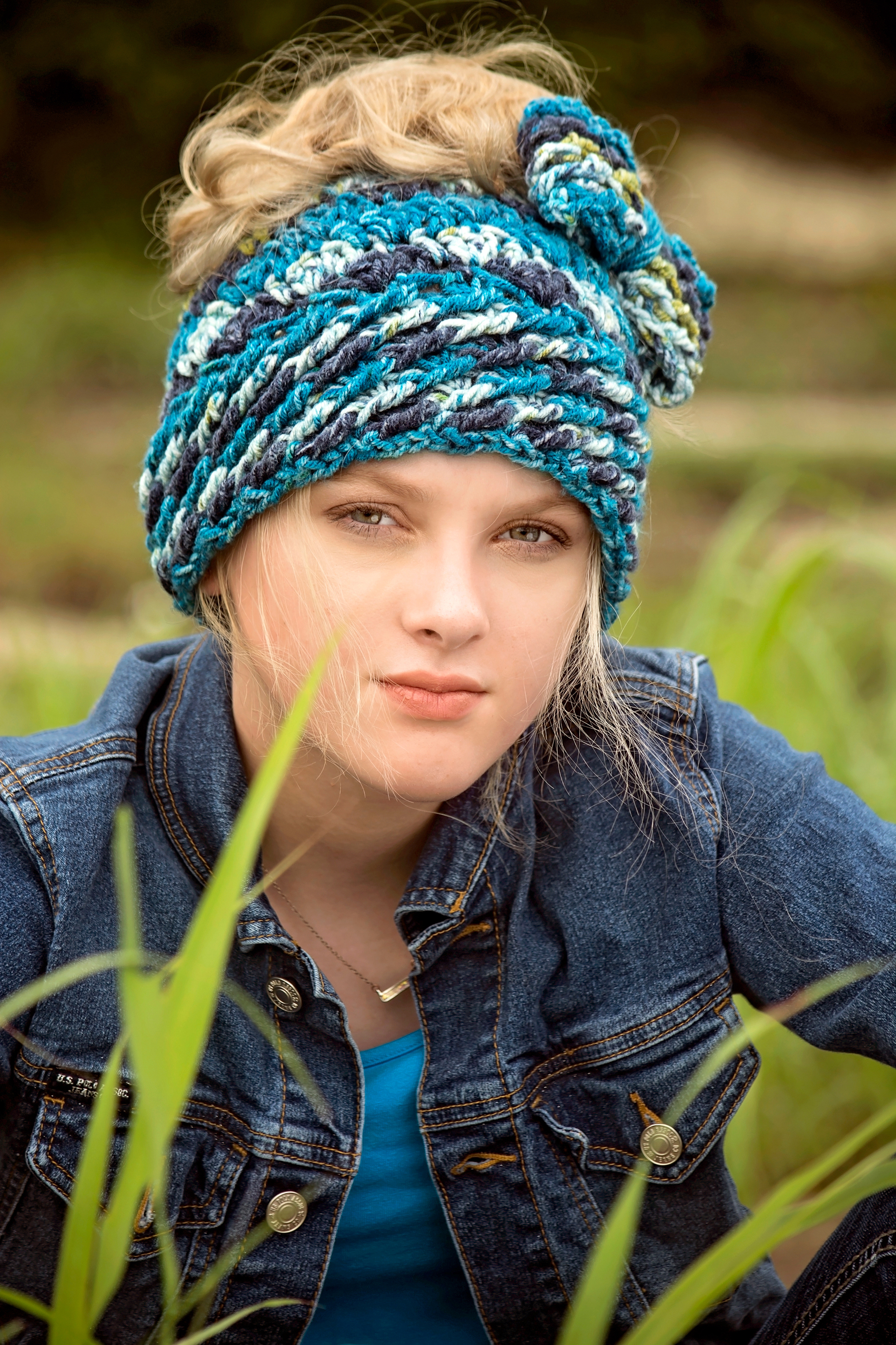 Starry Night Messy Bun Hat - Click Image to Close