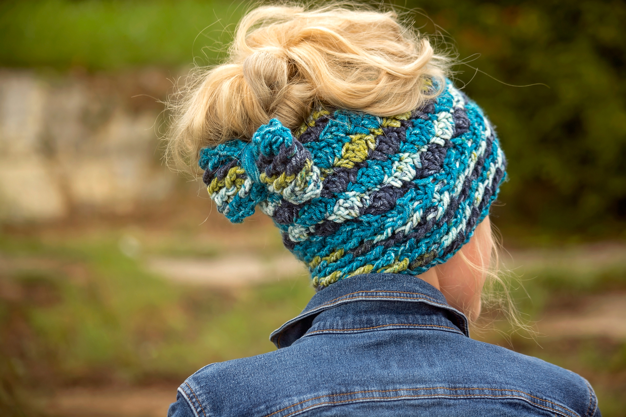 Starry Night Messy Bun Hat - Click Image to Close